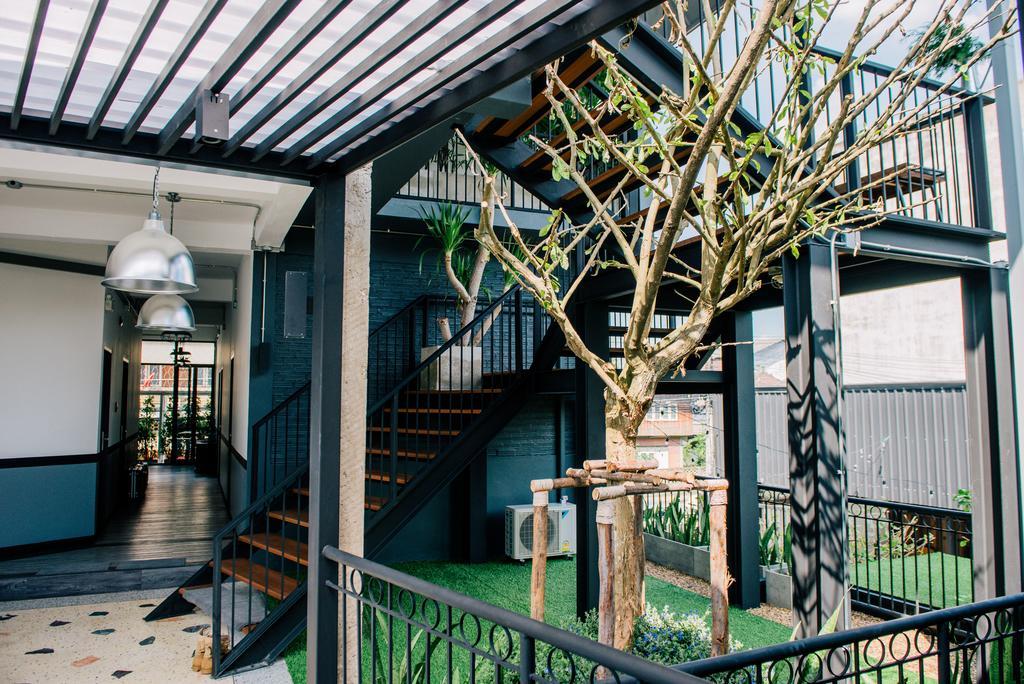 Oxotel Hotel Chiang Mai Exterior foto